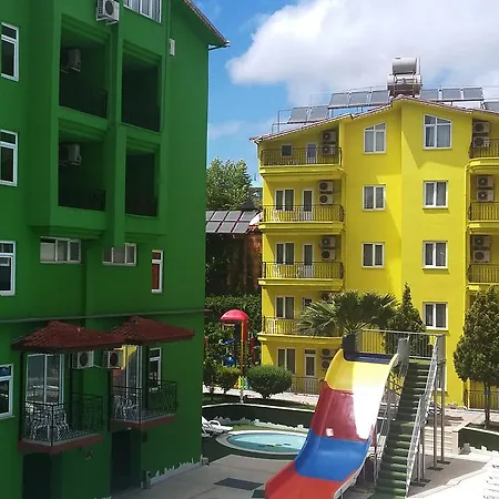 Hotell Rainbow Castle